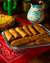 Cargar imagen en el visor de la galería, Chimichangas de res
